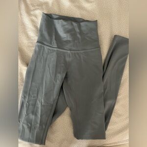 Lululemon wunder train hr tight 28” size 0